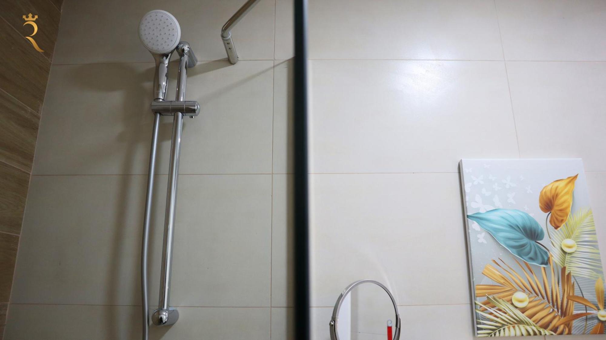 Apartment Your Sleek Transit 1br Oasis Hideaway In Masdar