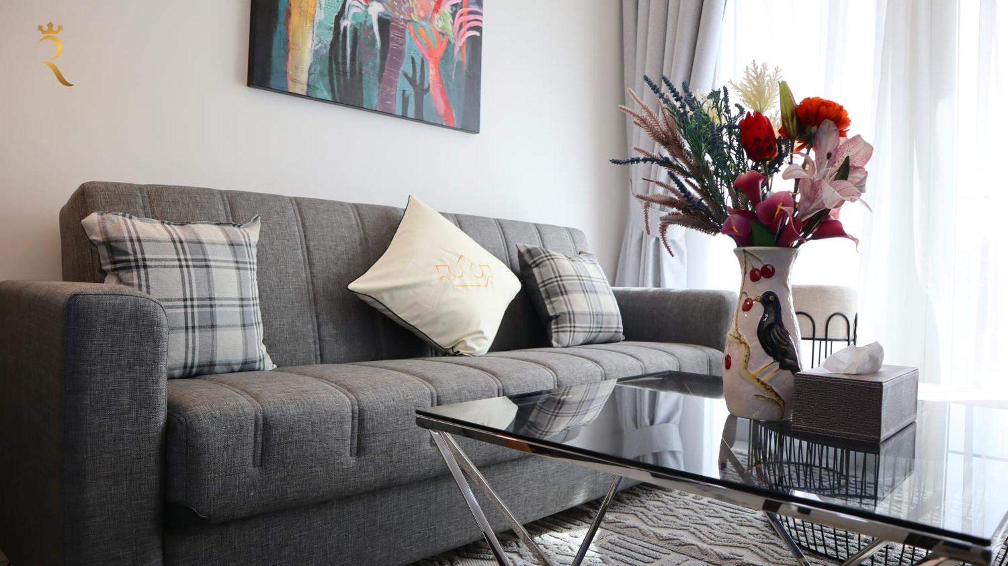 Your Sleek Transit 1br Oasis Hideaway In Masdar Apartment Abu Dhabi