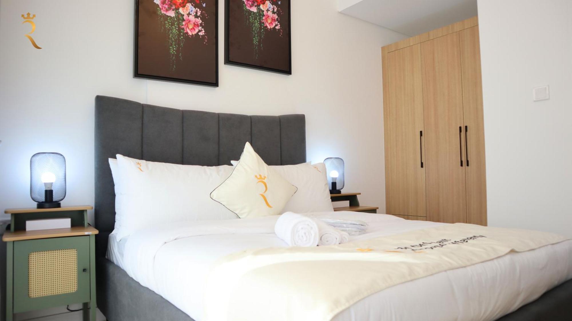 Your Sleek Transit 1br Oasis Hideaway In Masdar *